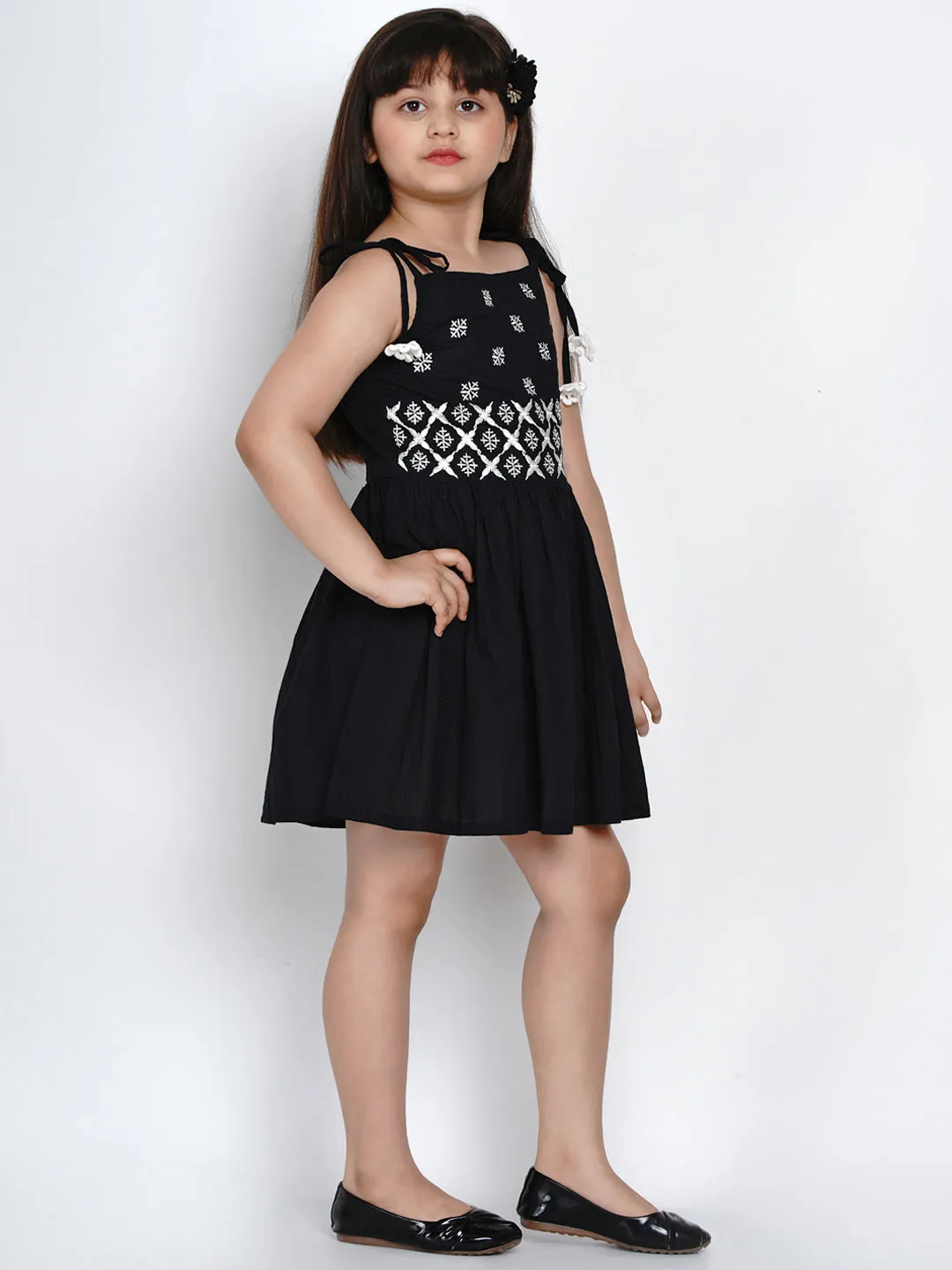 Jashvi Girls Black & White Embroidered A-Line Dress