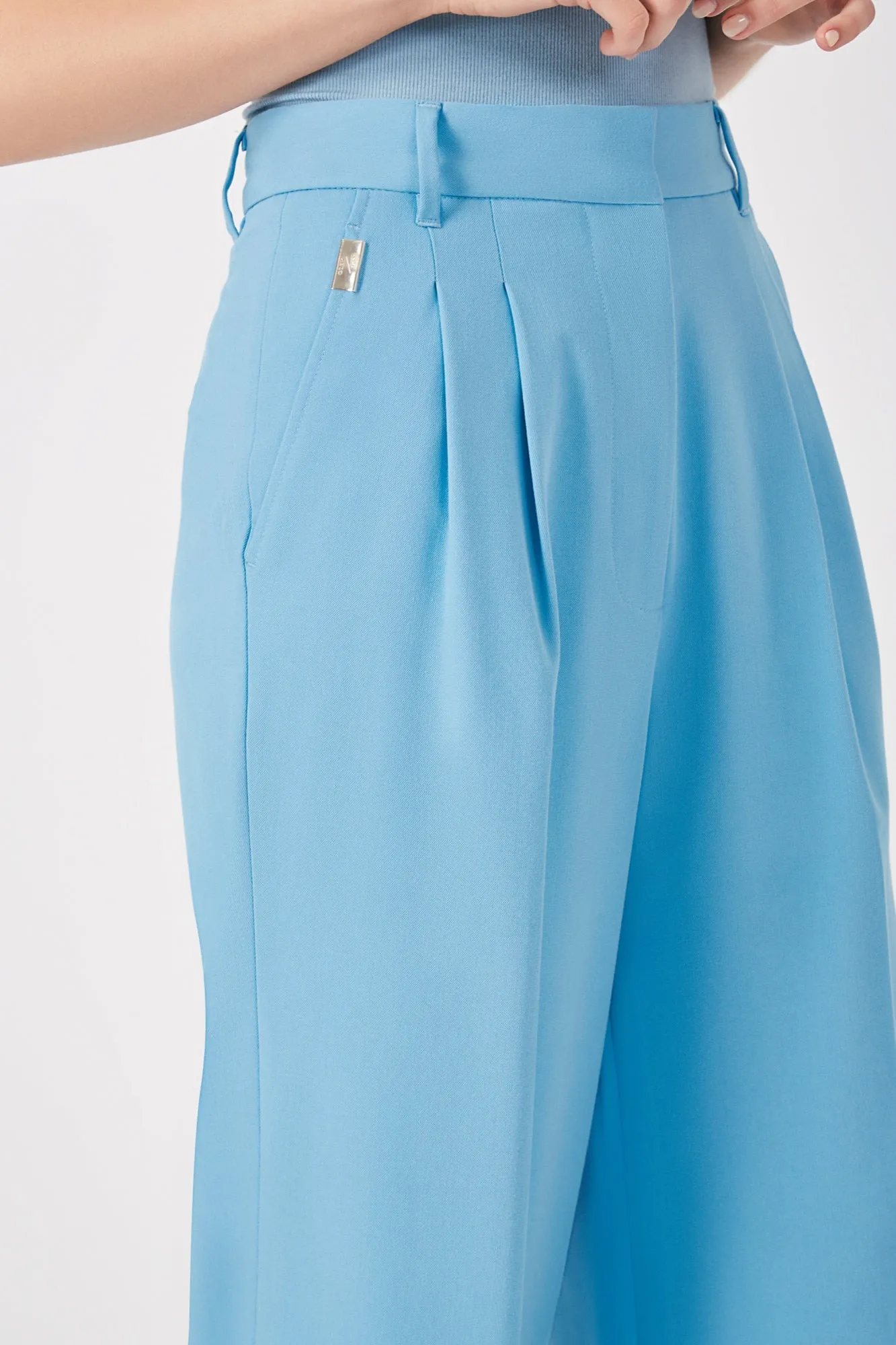 The Maccaden - Open Air Pleated Viscose Trouser