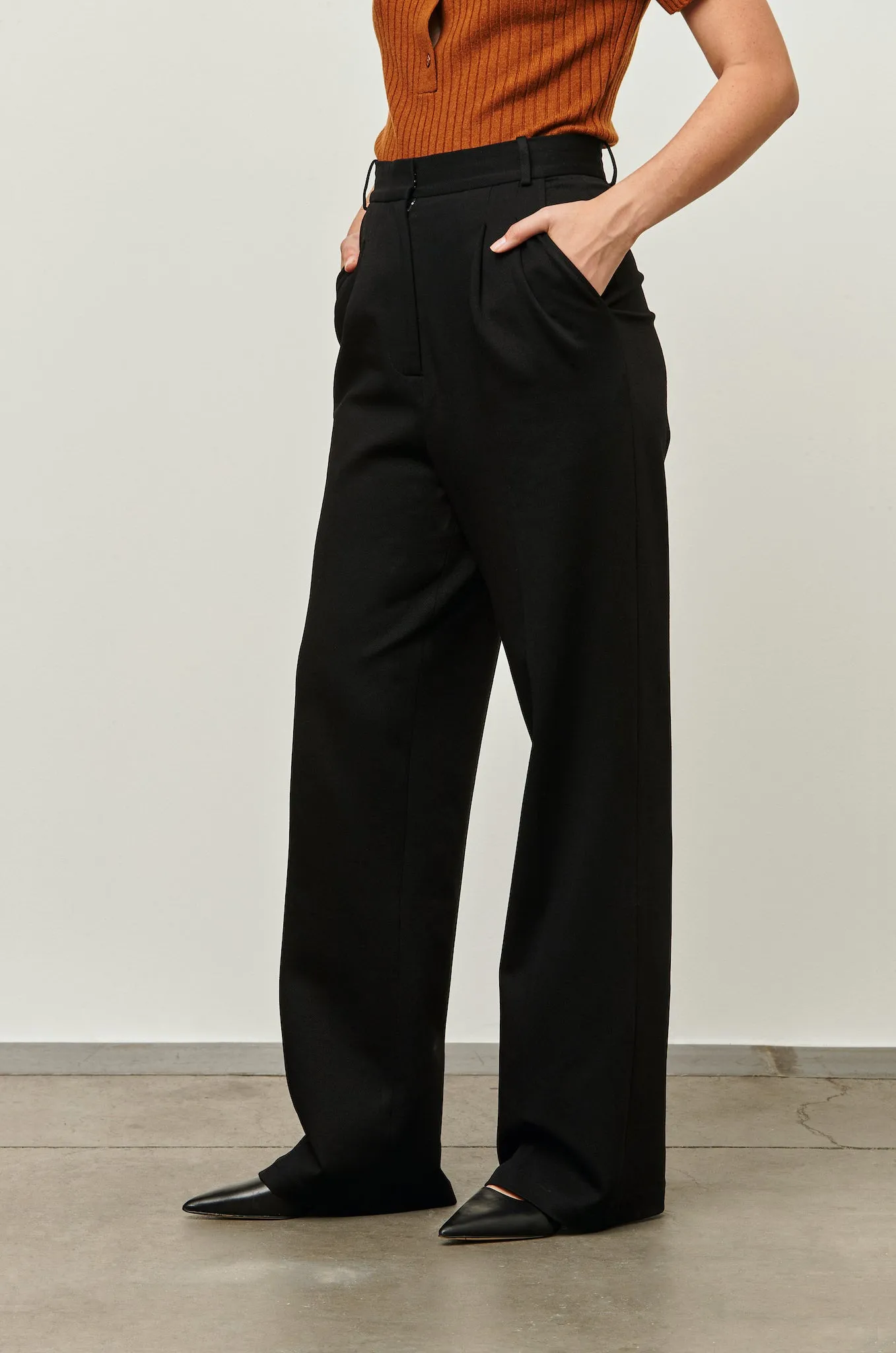 The Mackay - Black Pleated Japanese Viscose Trouser
