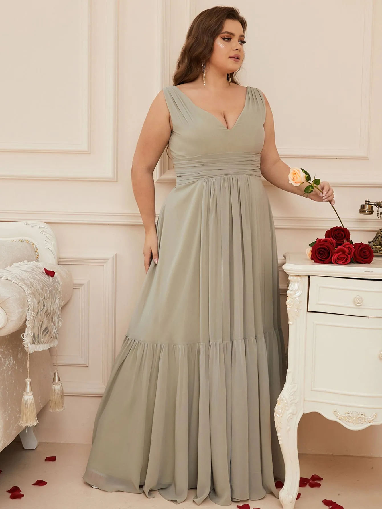 Women Plus Size V-neck Sleeveless Chiffon Long Formal Bridesmaid Dresses