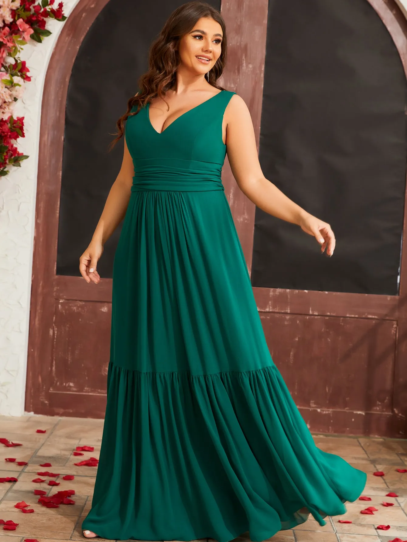 Women Plus Size V-neck Sleeveless Chiffon Long Formal Bridesmaid Dresses
